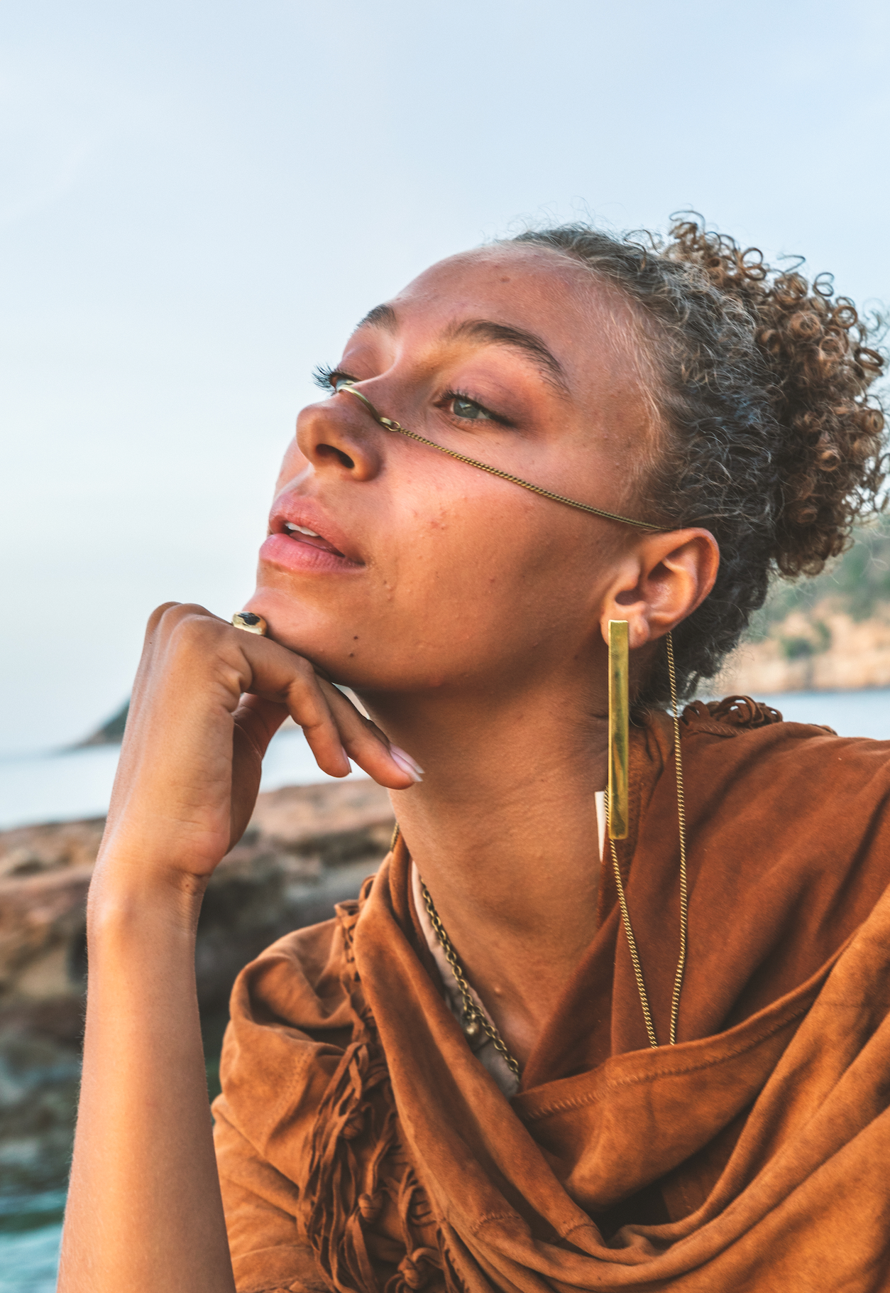 Face Collar Bronze